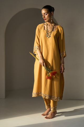 Yellow pavit kurta set