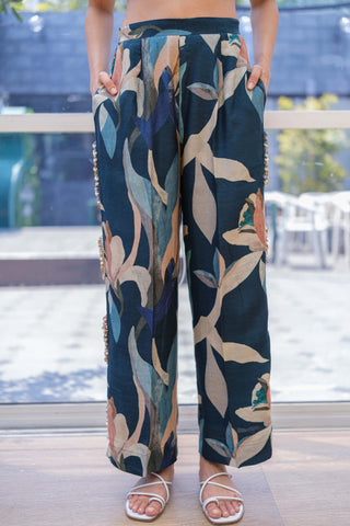 Blue floral printed pants