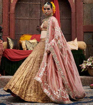 Maroon rakhta naach lehenga set