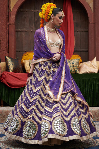 Purple ulfat jamuni naach lehenga set