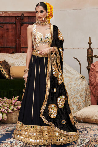 Black sheesh shyama naach lehenga set