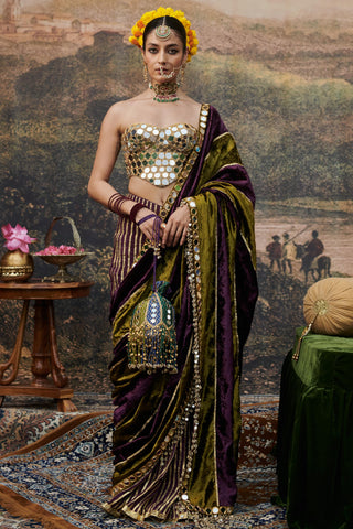 Green jahan-e-ishq naach saree