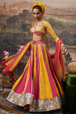 Yellow padma peet naach lehenga set