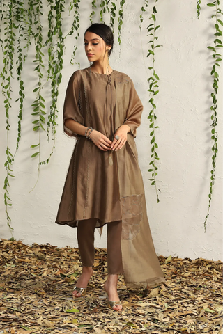 Brown chanderi tie-up kurta set