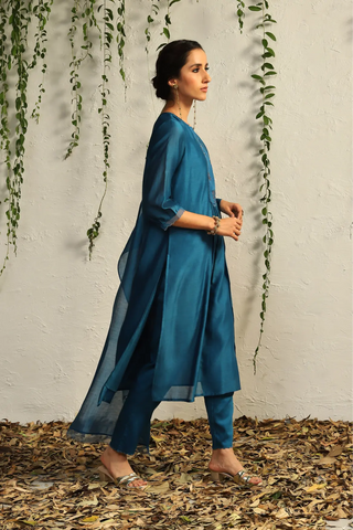 Blue chanderi flowy kurta set