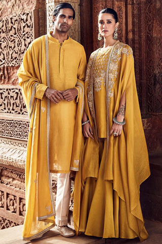 Sona patti turmeric cape with kurta set