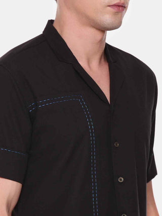 Black short sleeve shirt