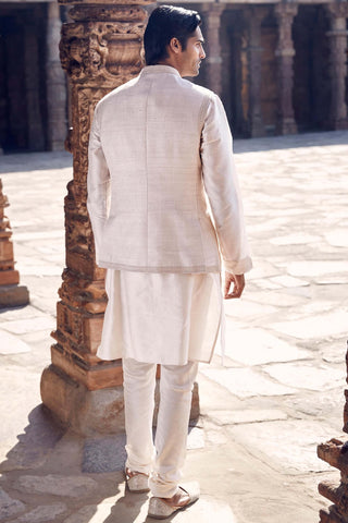 Ivory iconic wing pocket bandi and kurta set