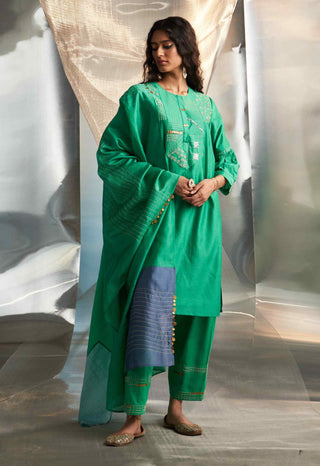 Lesh green heavy booti kurta set