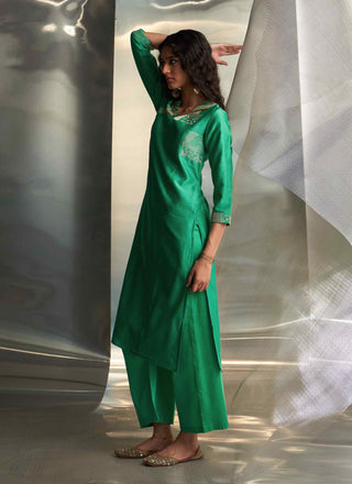 Lush green straight kurta set