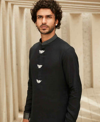 Black winged kurta and pants