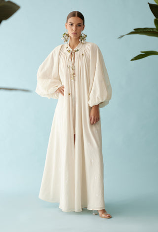 Cream cotton bubble sleeves overgarment