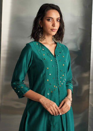 Emerald green chanderi pleated kurta set