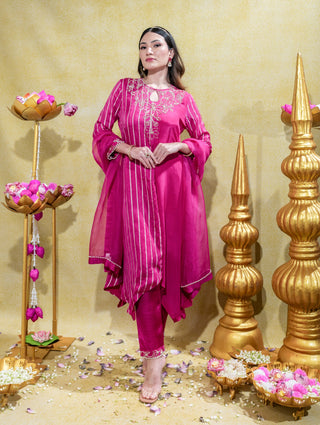 Deep pink embroidered kurta set