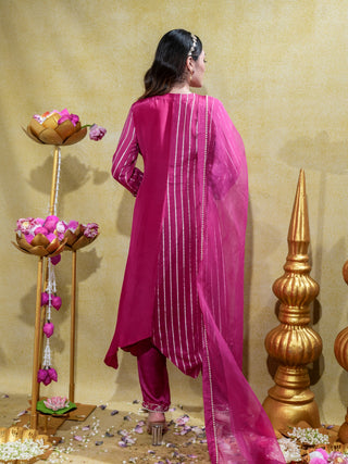 Deep pink embroidered kurta set