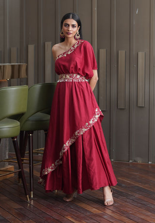 Amber maroon one-shoulder gown