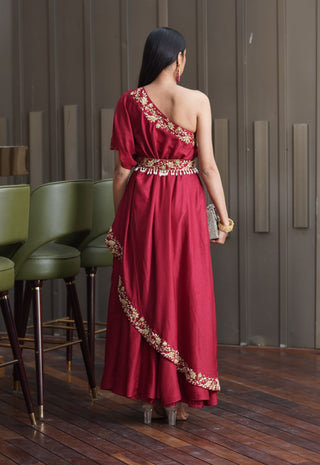 Amber maroon one-shoulder gown