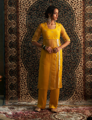 Marigold prarambh straight kurta and pant