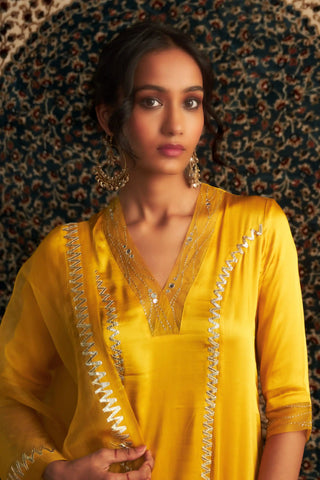 Marigold embroidered kurta set