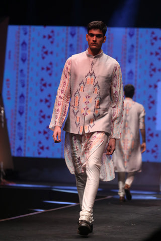 Zaheer cream printed kurta and bandi set