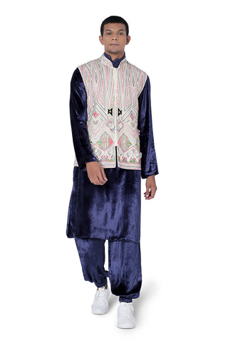 Chalk white bandi and kurta set