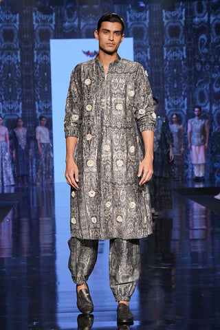 Yazir printed black kurta and jogger pants