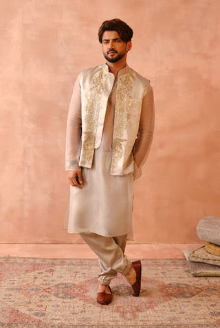 Gray bagh embroidered bandi and kurta set