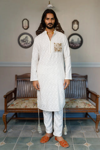 Ivory pocket embroidered kurta with pant