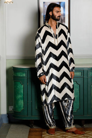 Black chevron printed embroidered kurta and salwar