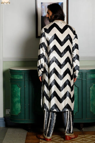 Black chevron printed embroidered kurta and salwar