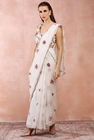 Offwhite gulbagh choli and stitched saree