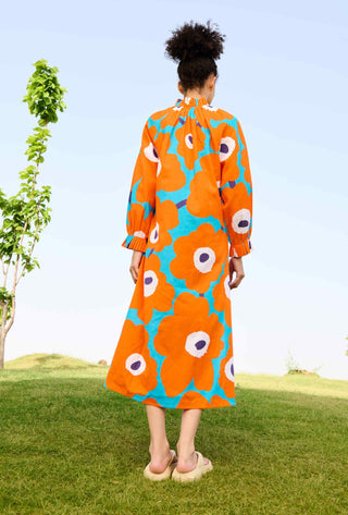 Orange mekko daisy dress