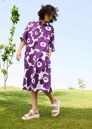 Purple mekko madame dress