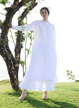 Bright white magnolia tunic and pants