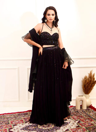 Evaa black corset with lehenga and dupatta