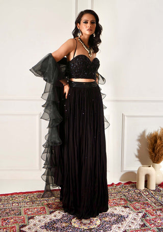 Evaa black corset with lehenga and dupatta