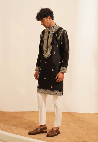 Black amavas kurta and pant