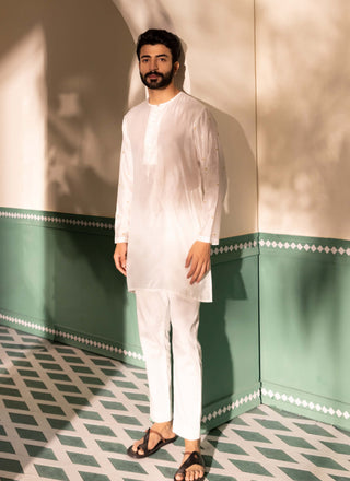 White shirin kurta