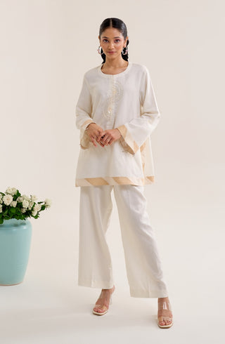 Chaandni ivory top and pant