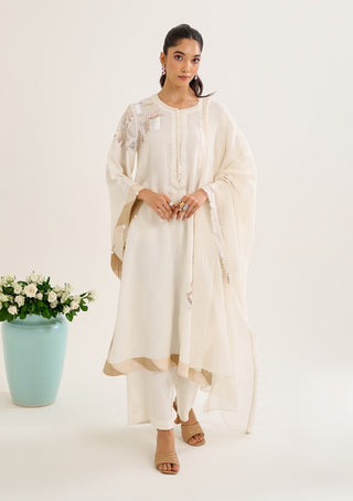 Nargis ivory kurta set