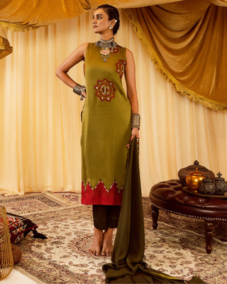 Mehendi green suit pararambh with contrast embroidery