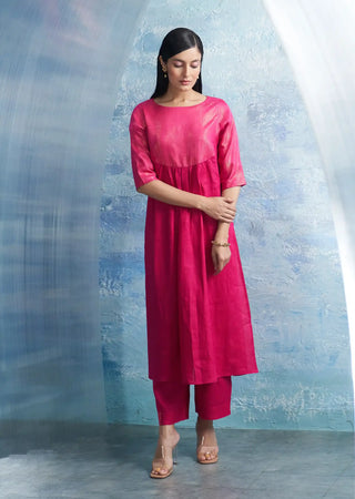 Aura fuchsia pink round yoke kurta set