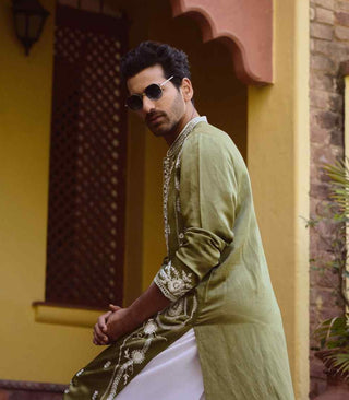 Falaknuma sap green kurta and salwar