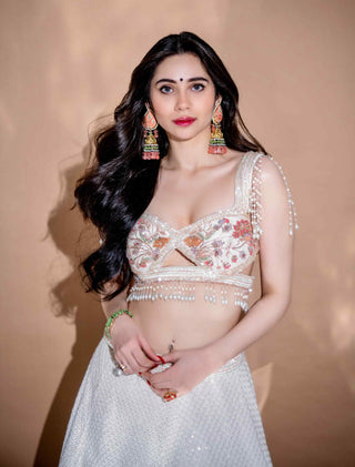 Ivory lakhnavi lehenga set