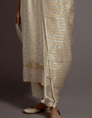 Ivory tissue appliqued straight kurta set