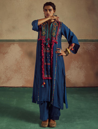 Blue embroidered jhola rang kurta set